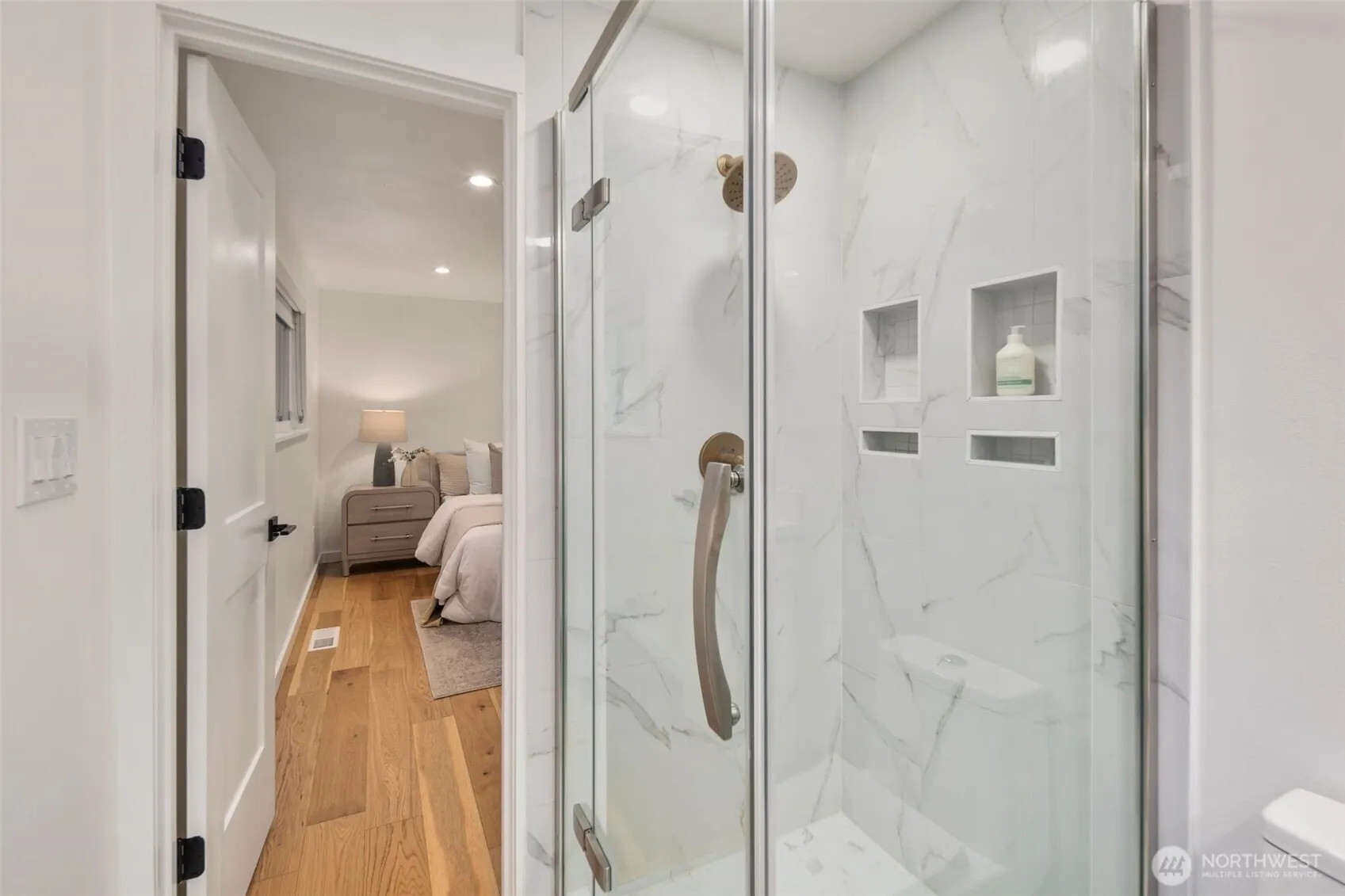 201 165th Avenue NE, Bellevue, WA 98008