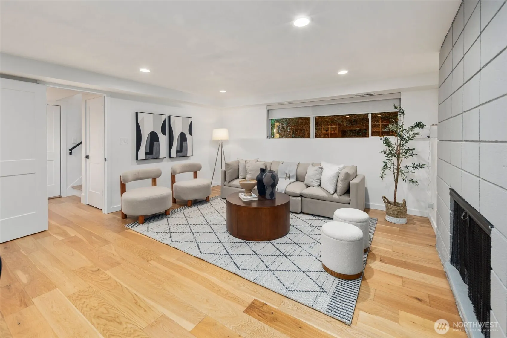 201 165th Avenue NE, Bellevue, WA 98008