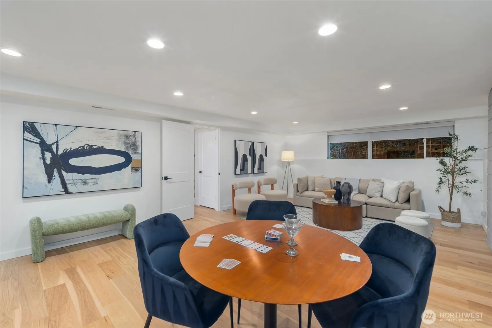 201 165th Avenue NE, Bellevue, WA 98008
