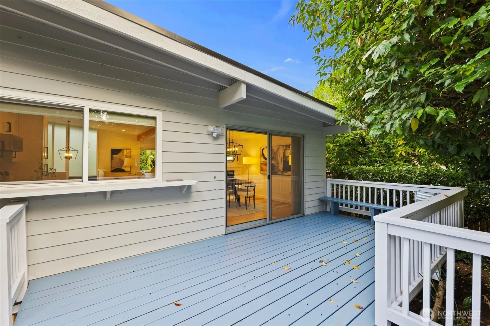 201 165th Avenue NE, Bellevue, WA 98008