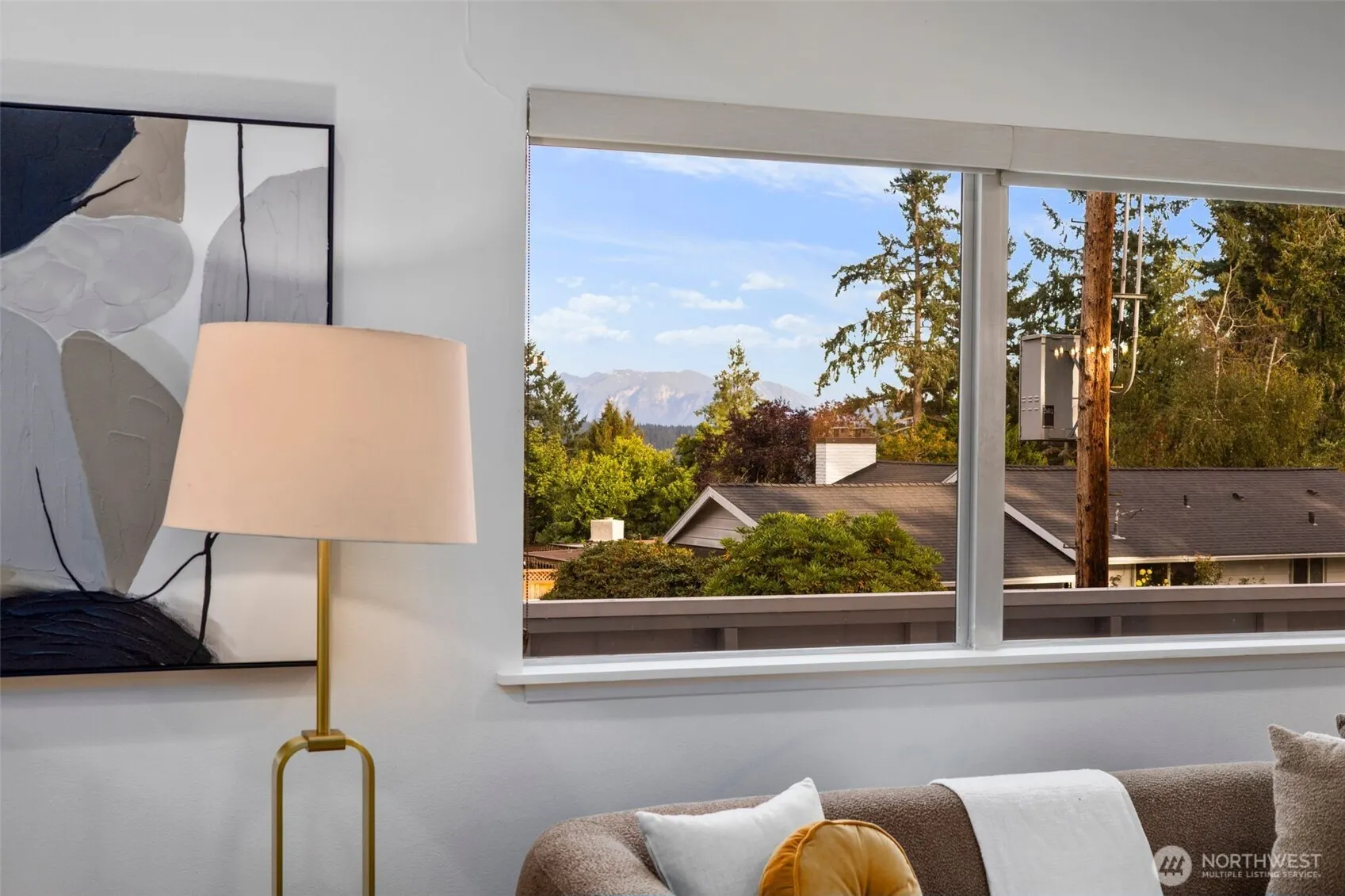 201 165th Avenue NE, Bellevue, WA 98008