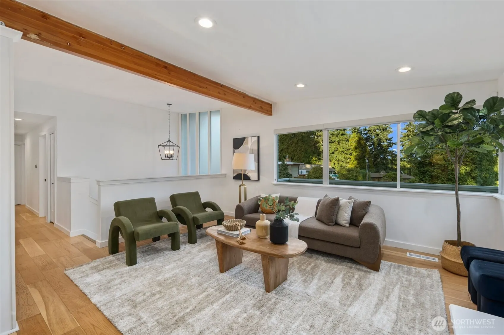 201 165th Avenue NE, Bellevue, WA 98008