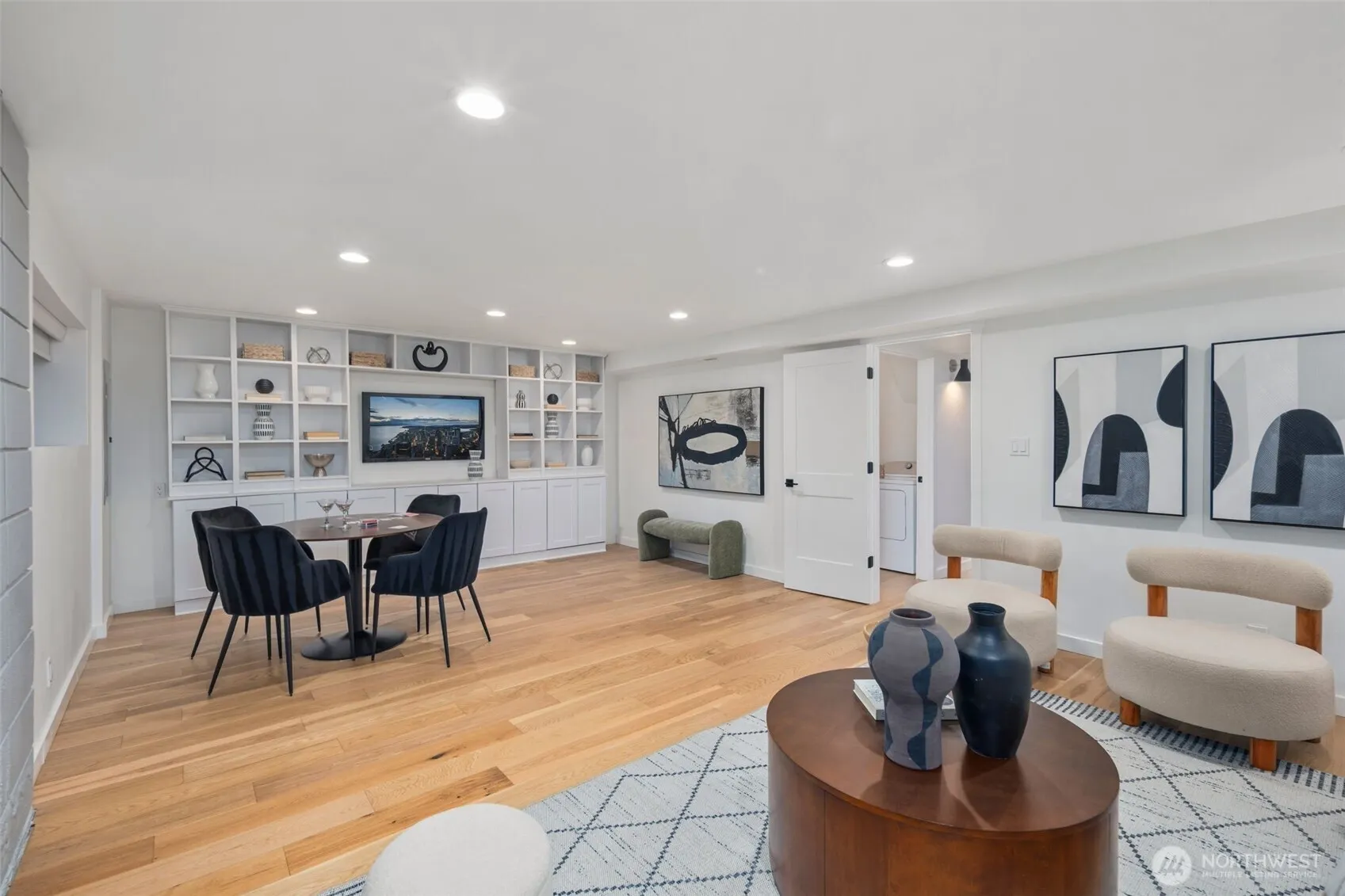 201 165th Avenue NE, Bellevue, WA 98008