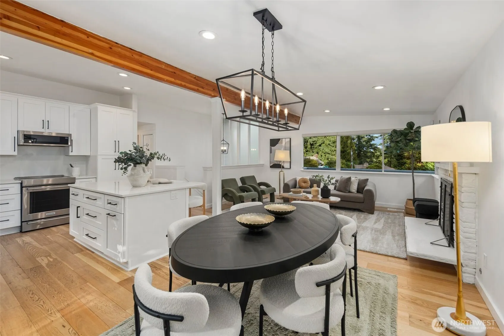 201 165th Avenue NE, Bellevue, WA 98008