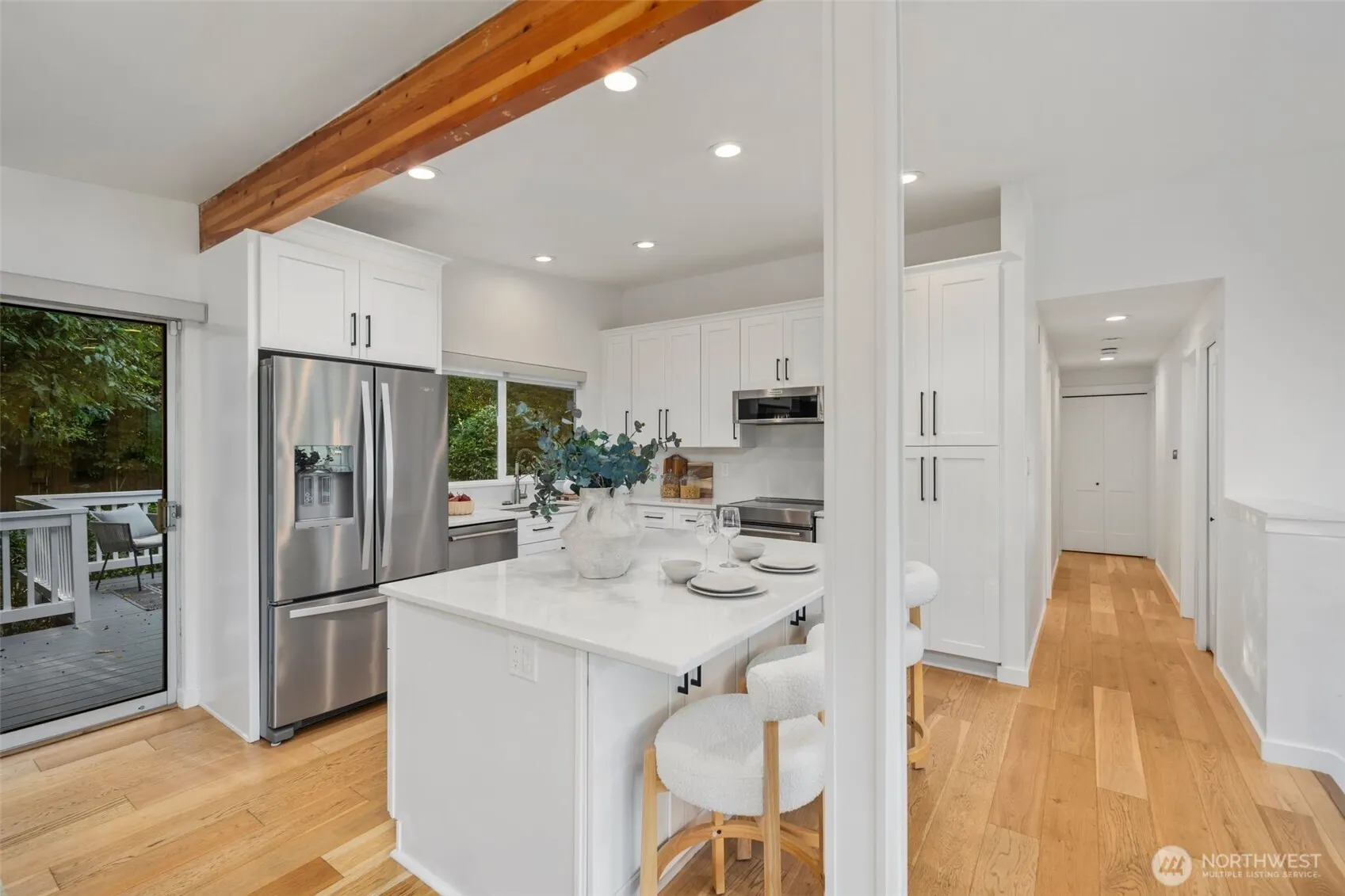 201 165th Avenue NE, Bellevue, WA 98008