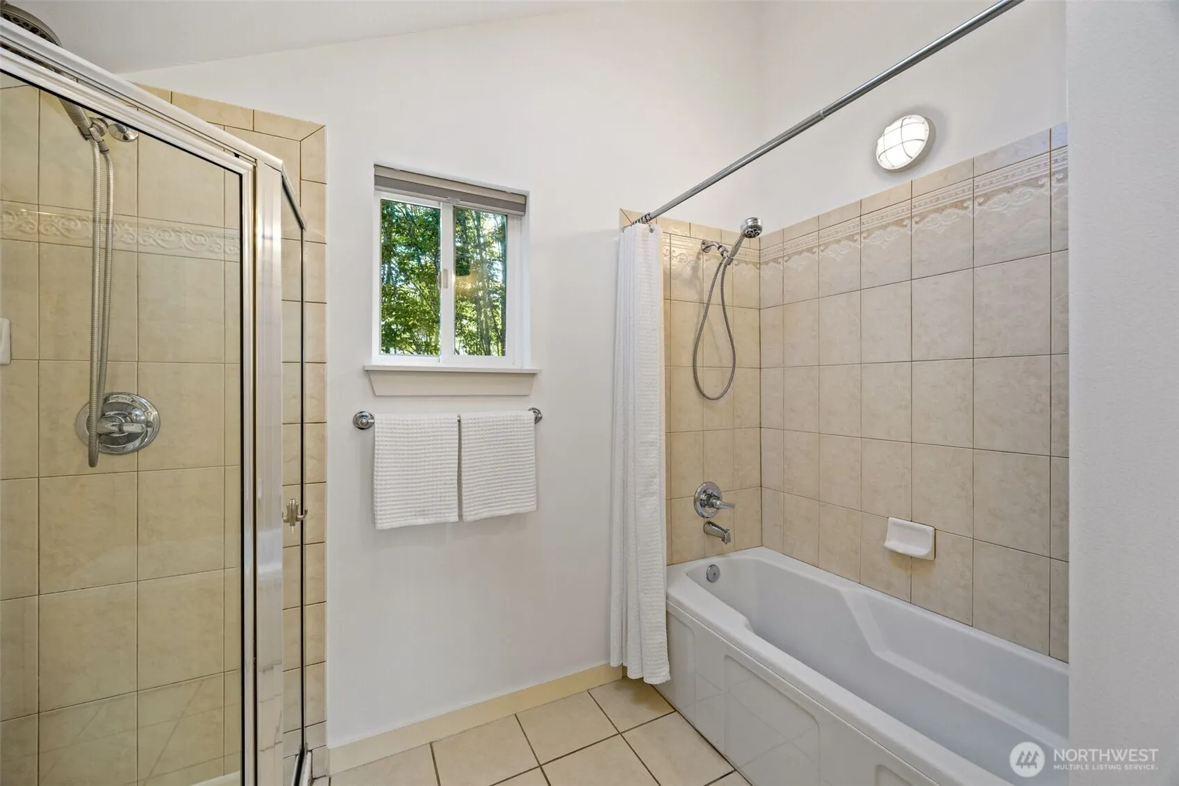 2613 E Howell Street , Seattle, WA 98122