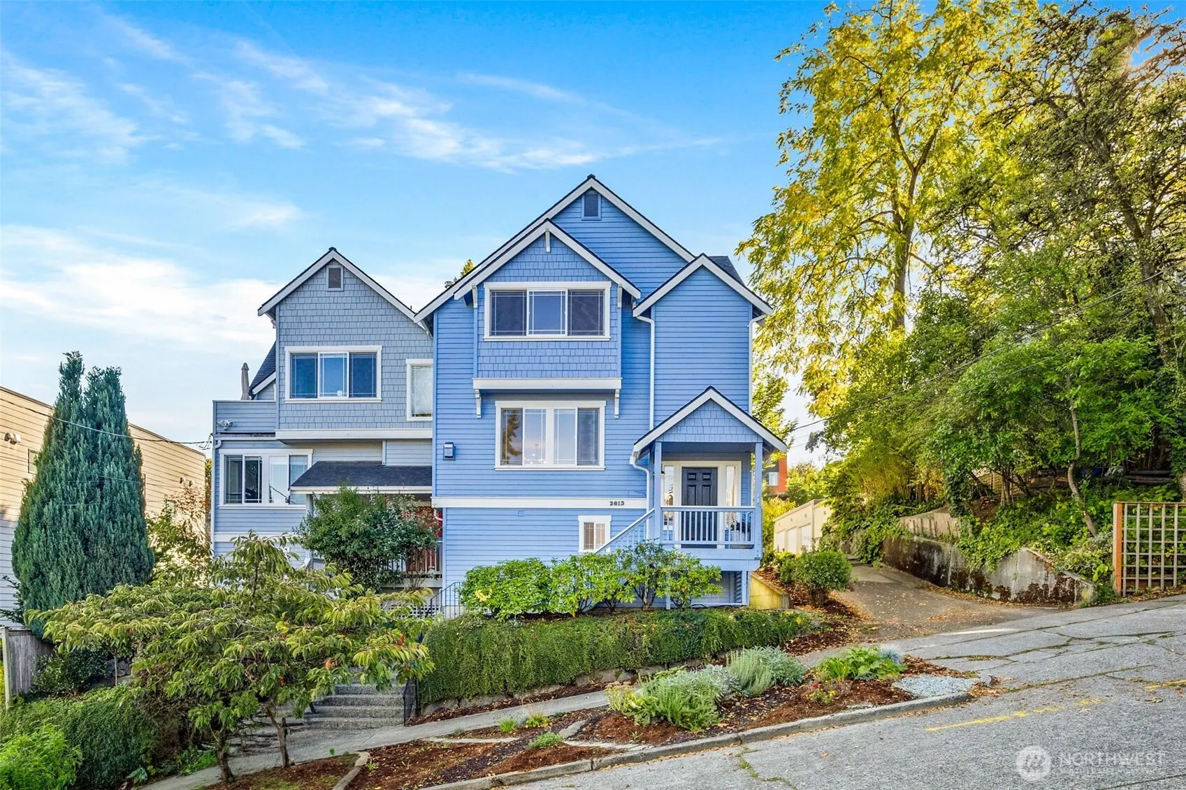 2613 E Howell Street , Seattle, WA 98122