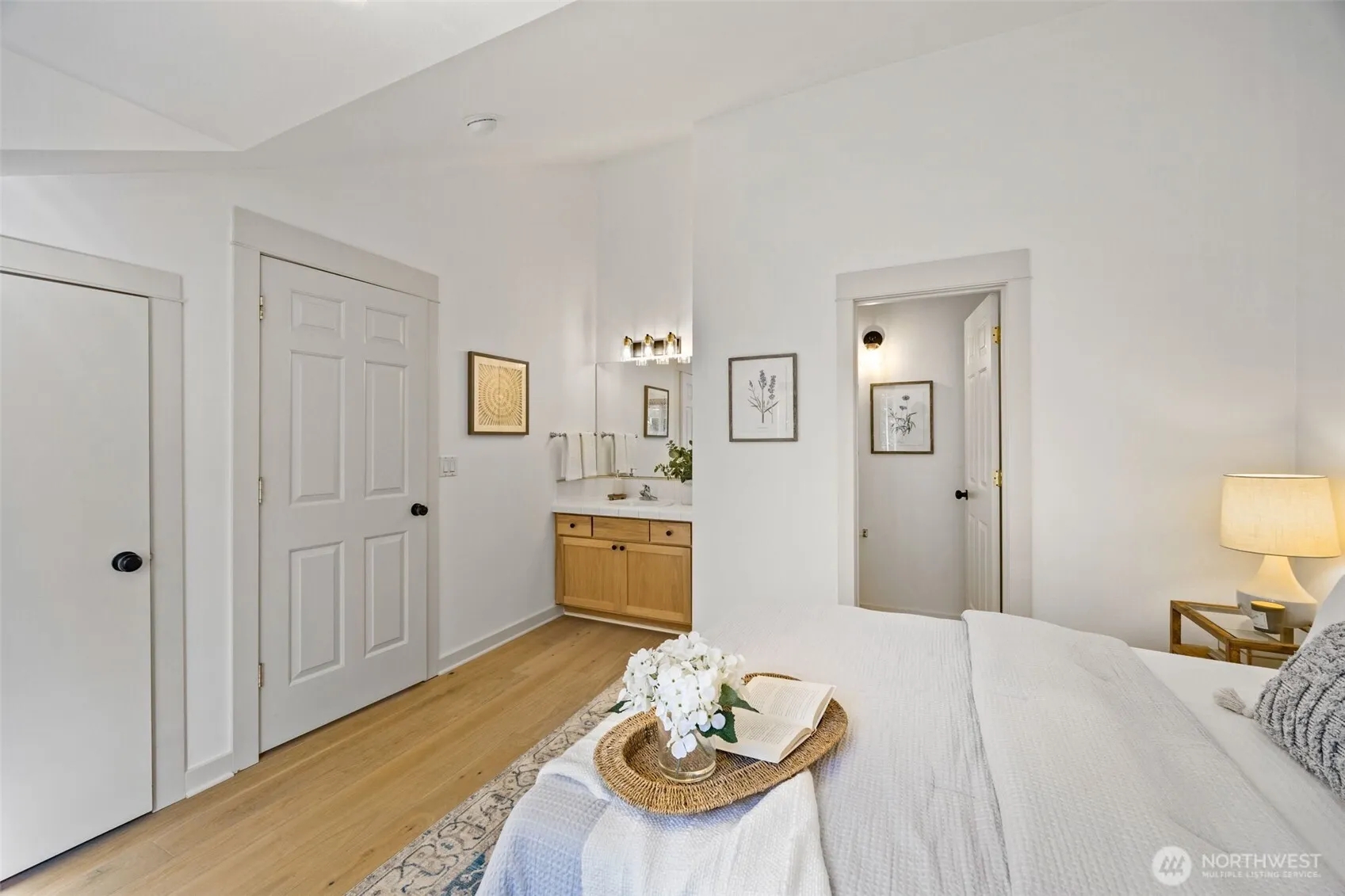2613 E Howell Street , Seattle, WA 98122