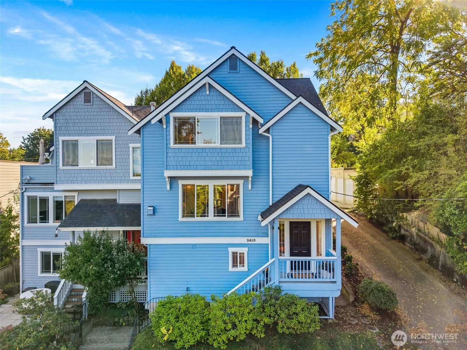 2613 E Howell Street , Seattle, WA 98122
