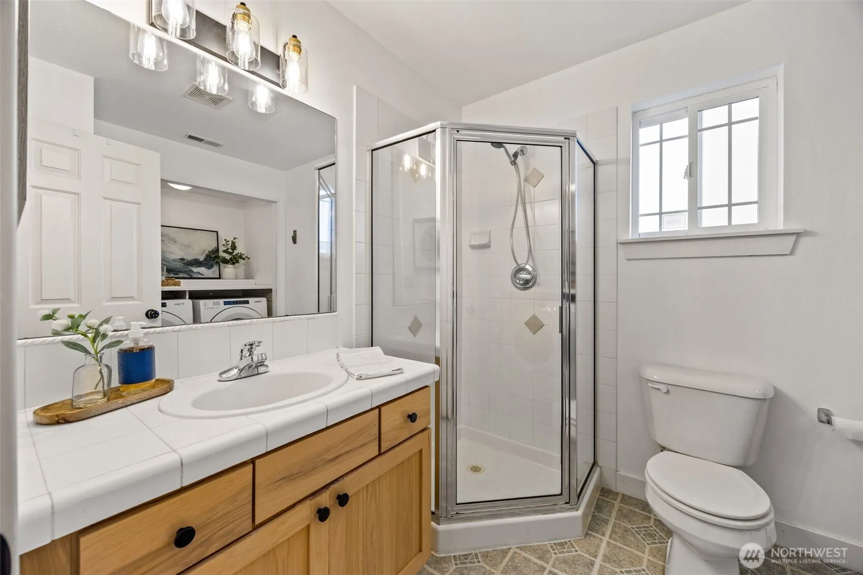 2613 E Howell Street , Seattle, WA 98122