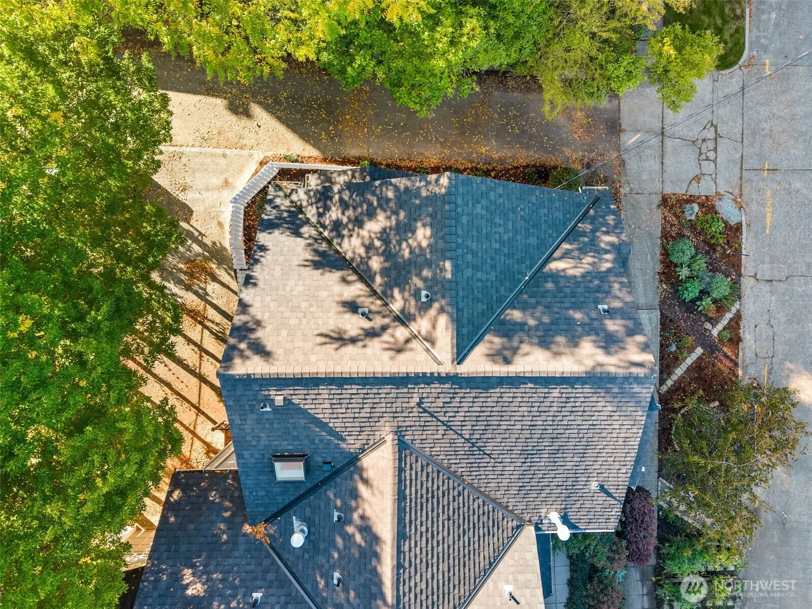 2613 E Howell Street , Seattle, WA 98122