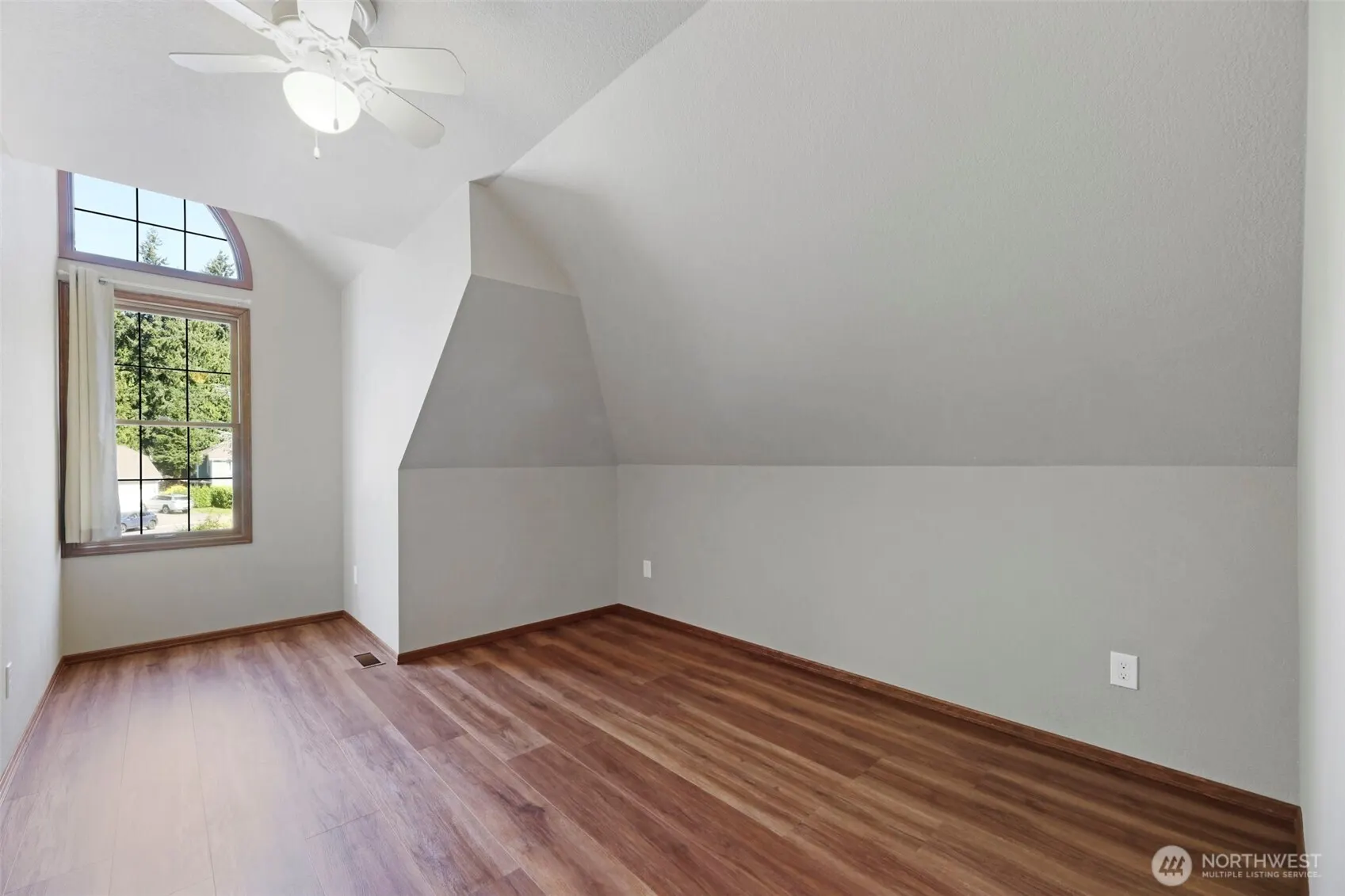 2410 223rd Place NE, Sammamish, WA 98074