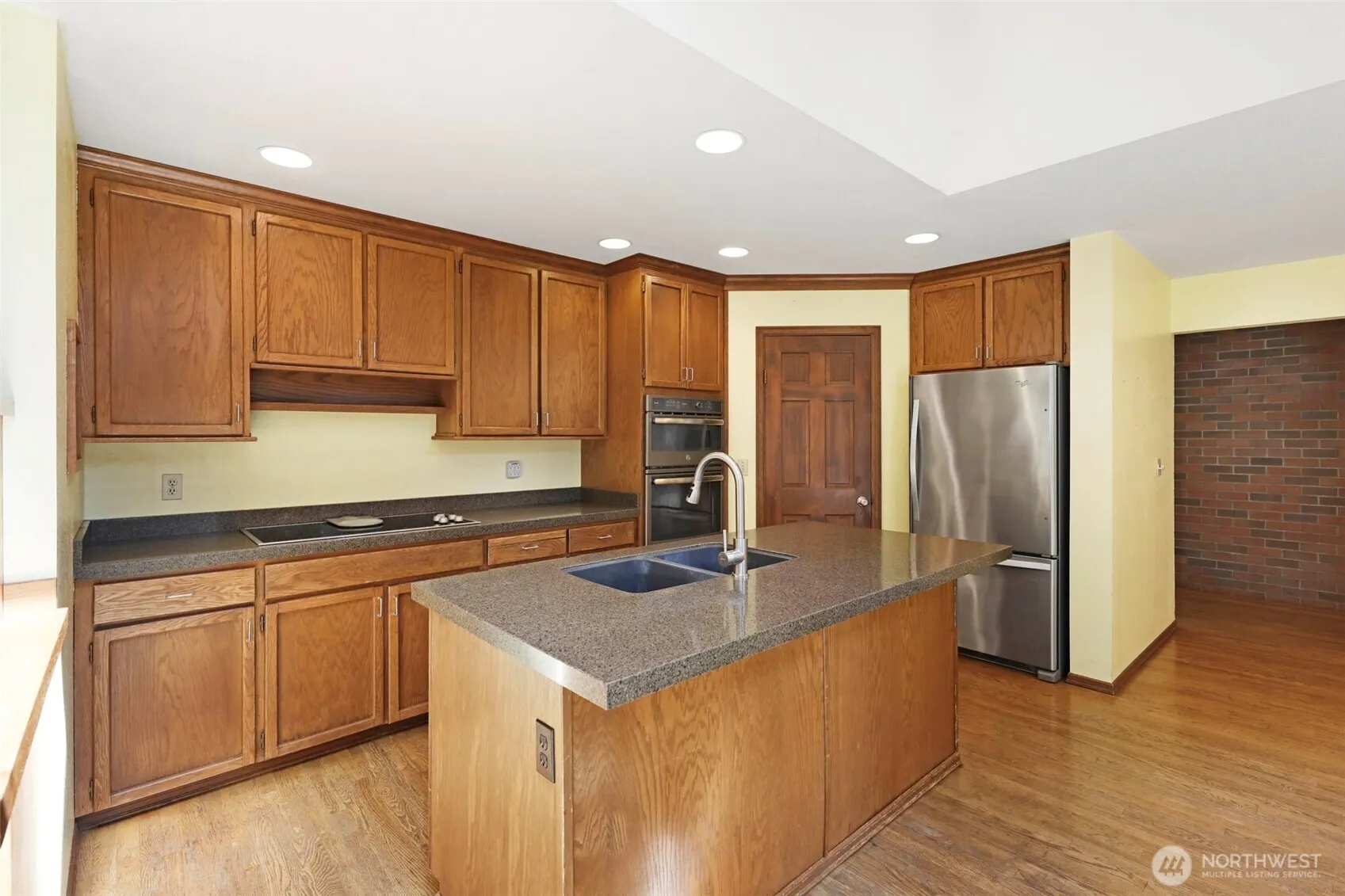 2410 223rd Place NE, Sammamish, WA 98074