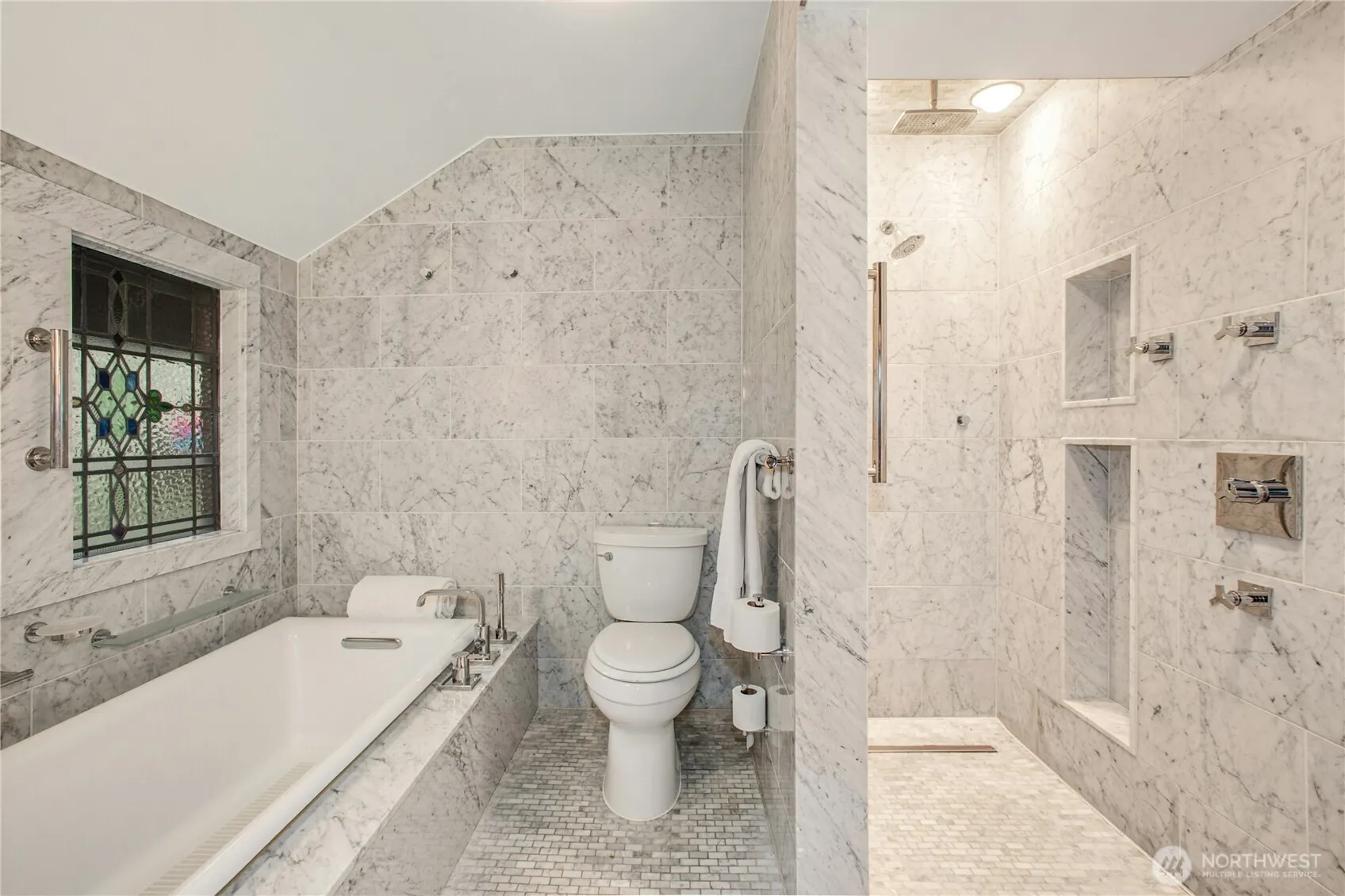1815 102nd Place SE, Bellevue, WA 98004