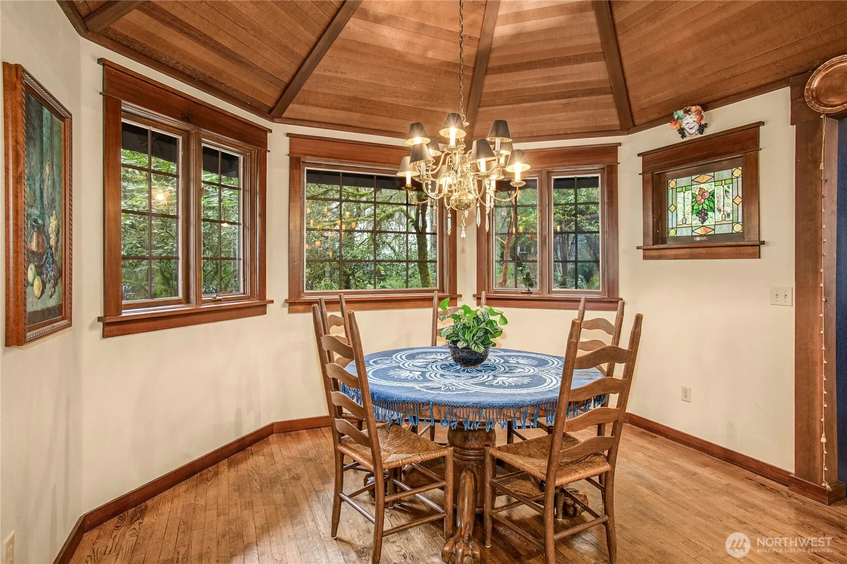 1815 102nd Place SE, Bellevue, WA 98004