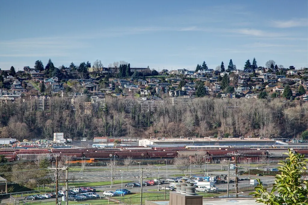 2029 13th Avenue W, Seattle, WA 98119