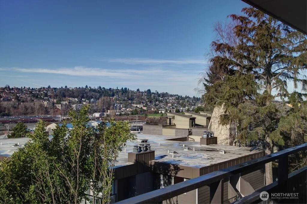 2029 13th Avenue W, Seattle, WA 98119