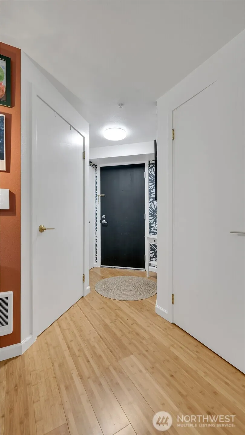 425 VINE Street #312, Seattle, WA 98121