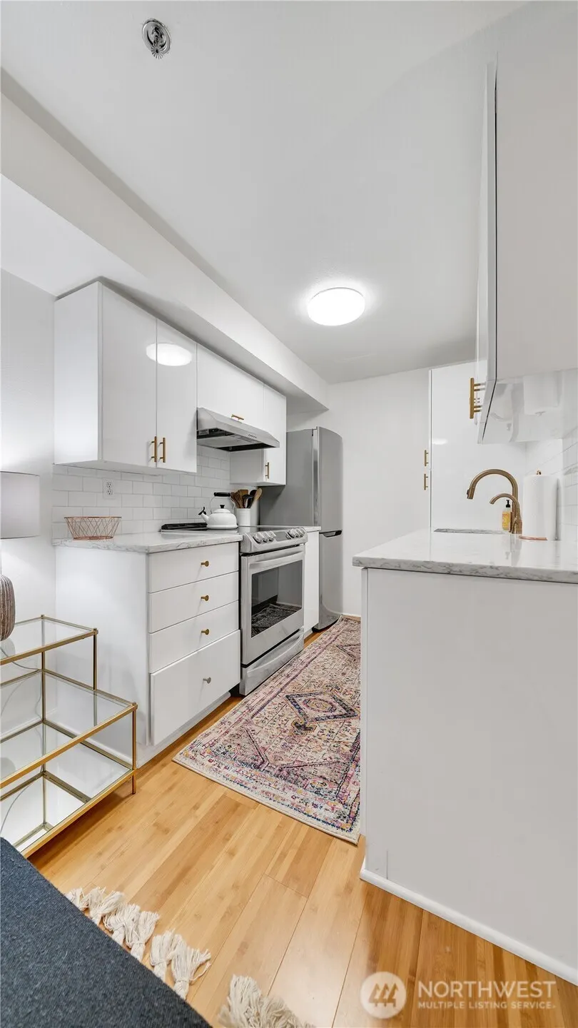 425 VINE Street #312, Seattle, WA 98121