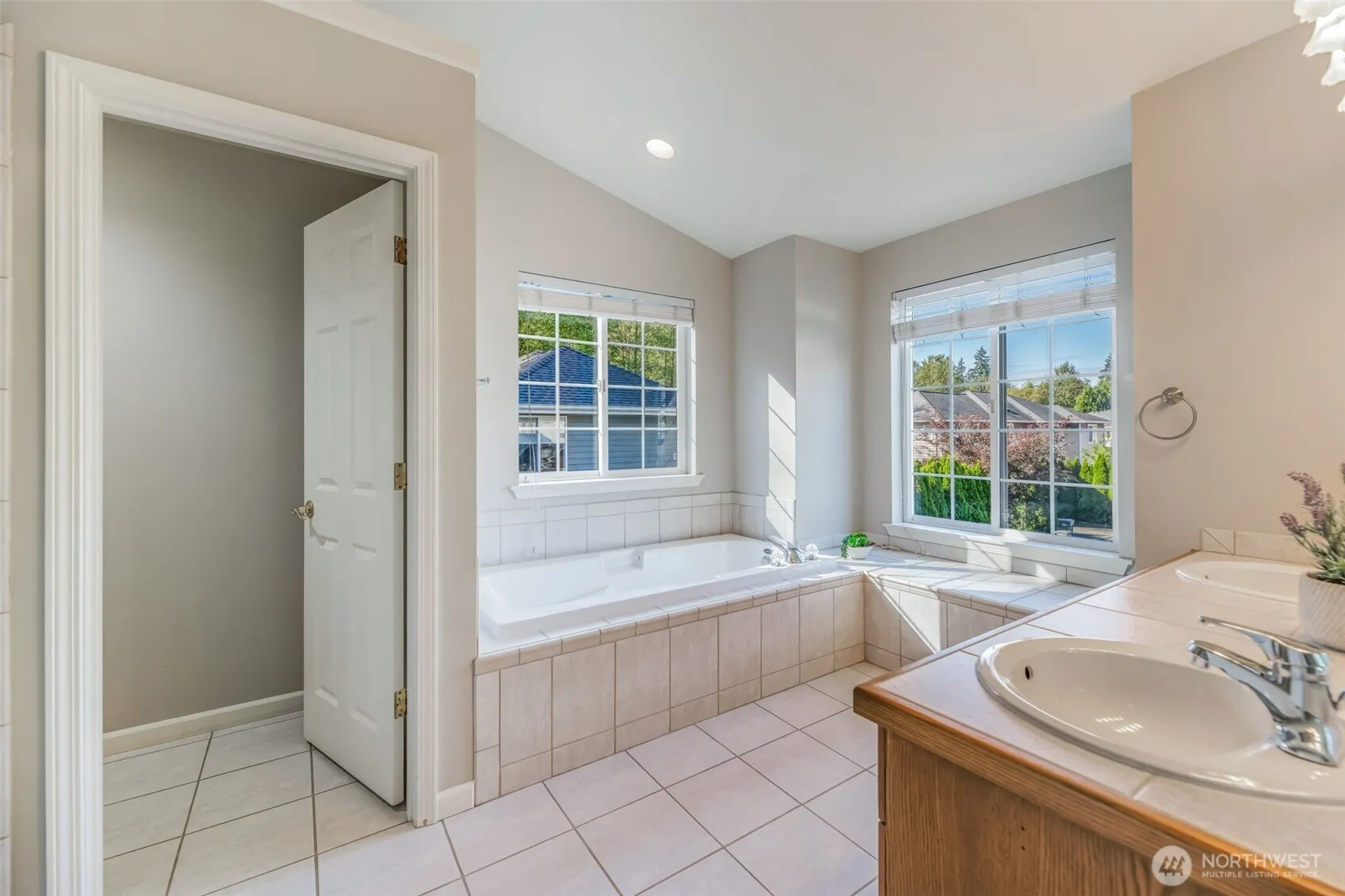 19715 1st Avenue W, Bothell, WA 98012