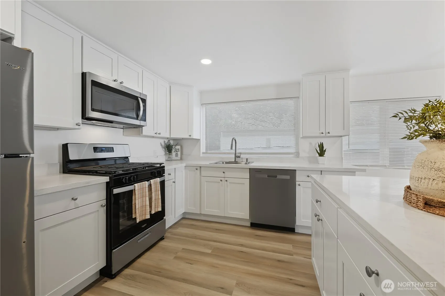 14322 Admiralty Way #48, Lynnwood, WA 98087