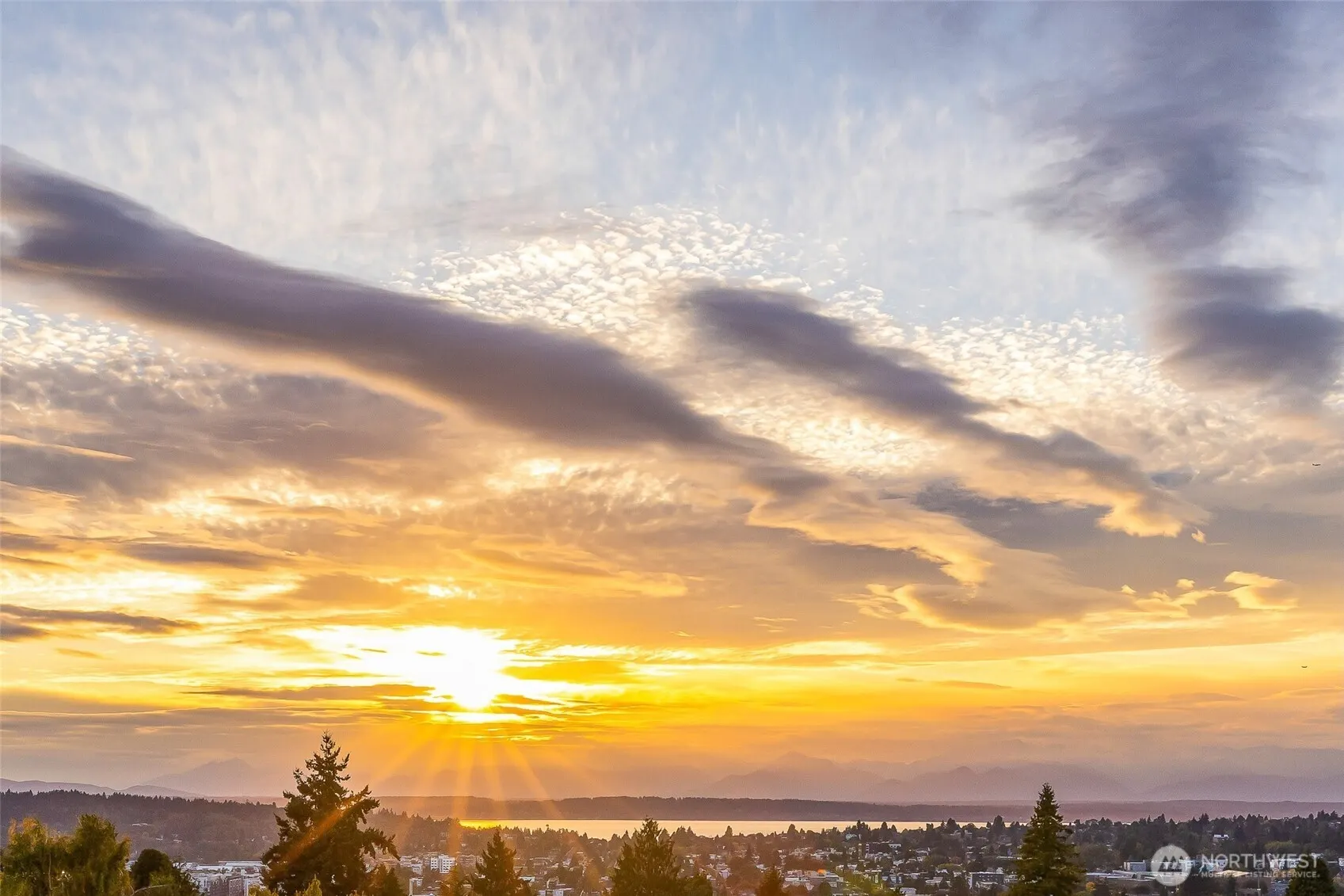6015 Phinney Avenue N #402, Seattle, WA 98103