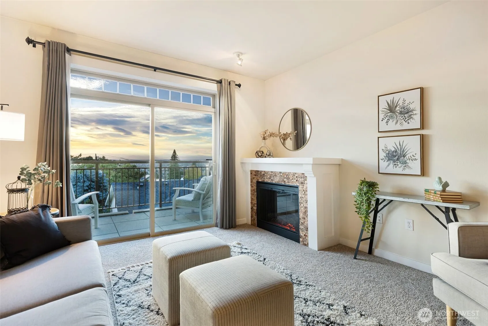 6015 Phinney Avenue N #402, Seattle, WA 98103