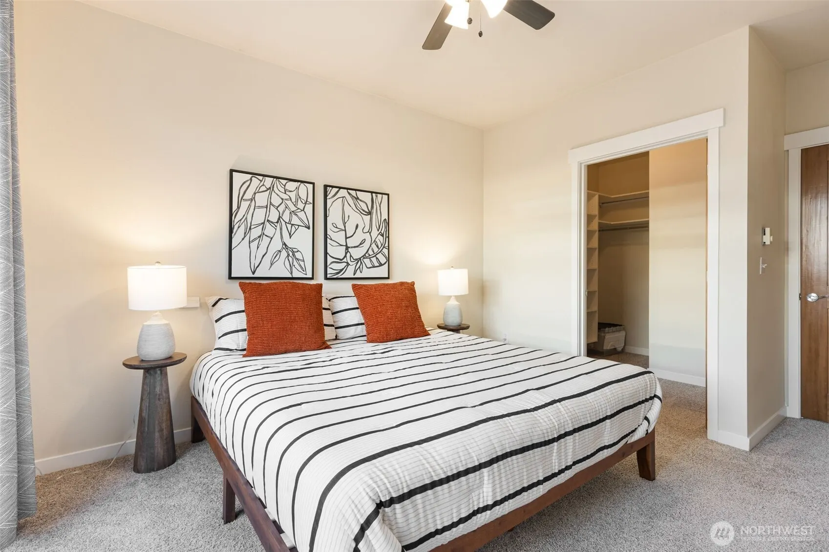 6015 Phinney Avenue N #402, Seattle, WA 98103