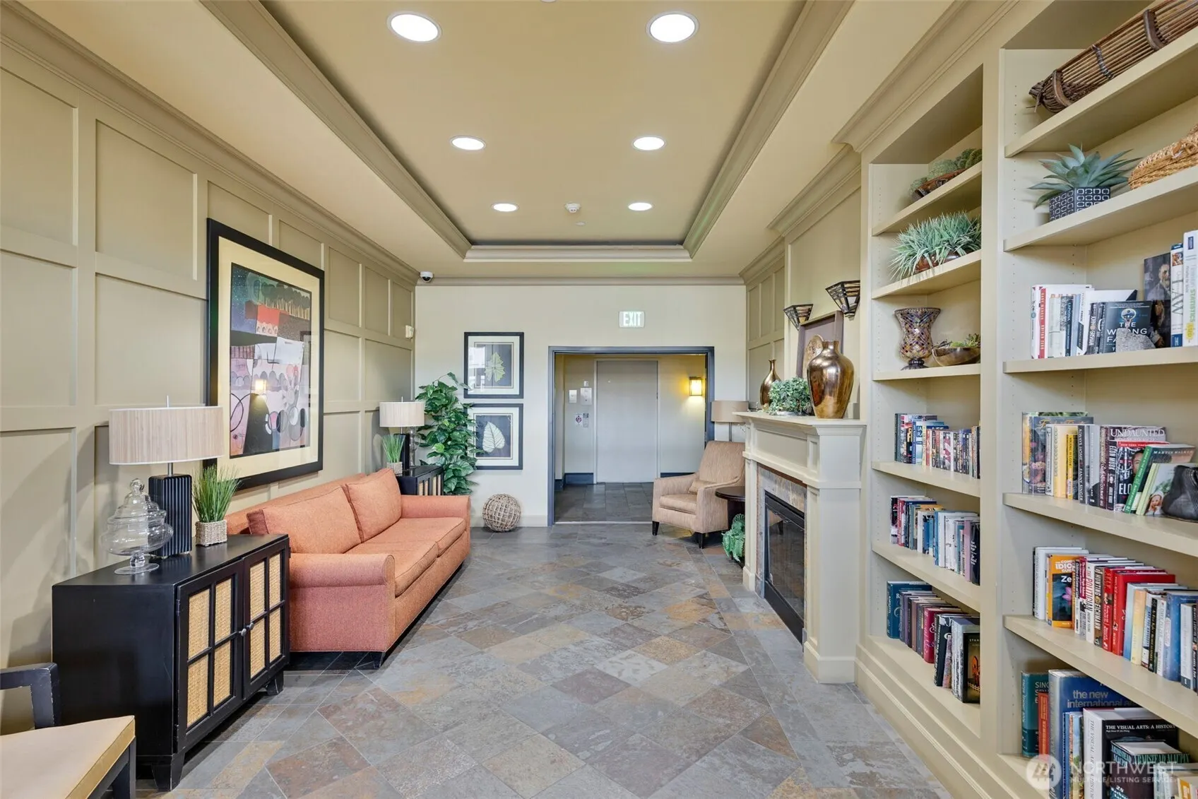 6015 Phinney Avenue N #402, Seattle, WA 98103