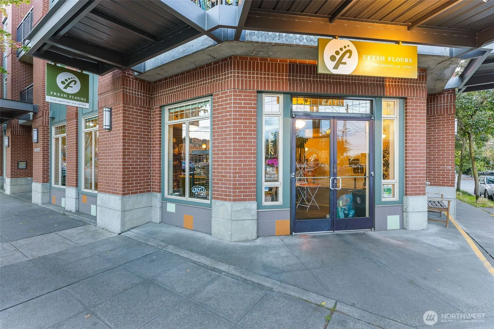 6015 Phinney Avenue N #402, Seattle, WA 98103