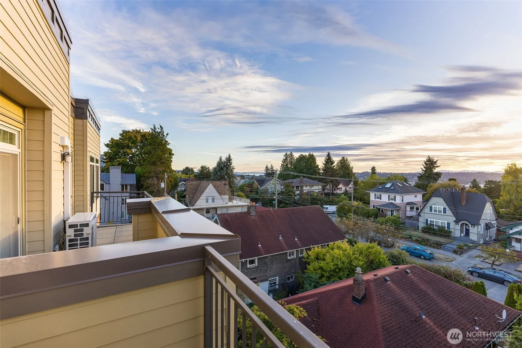 6015 Phinney Avenue N #402, Seattle, WA 98103
