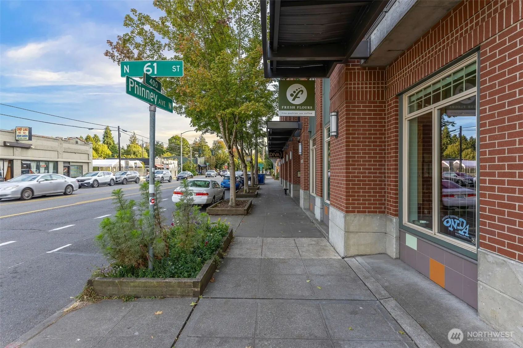 6015 Phinney Avenue N #402, Seattle, WA 98103