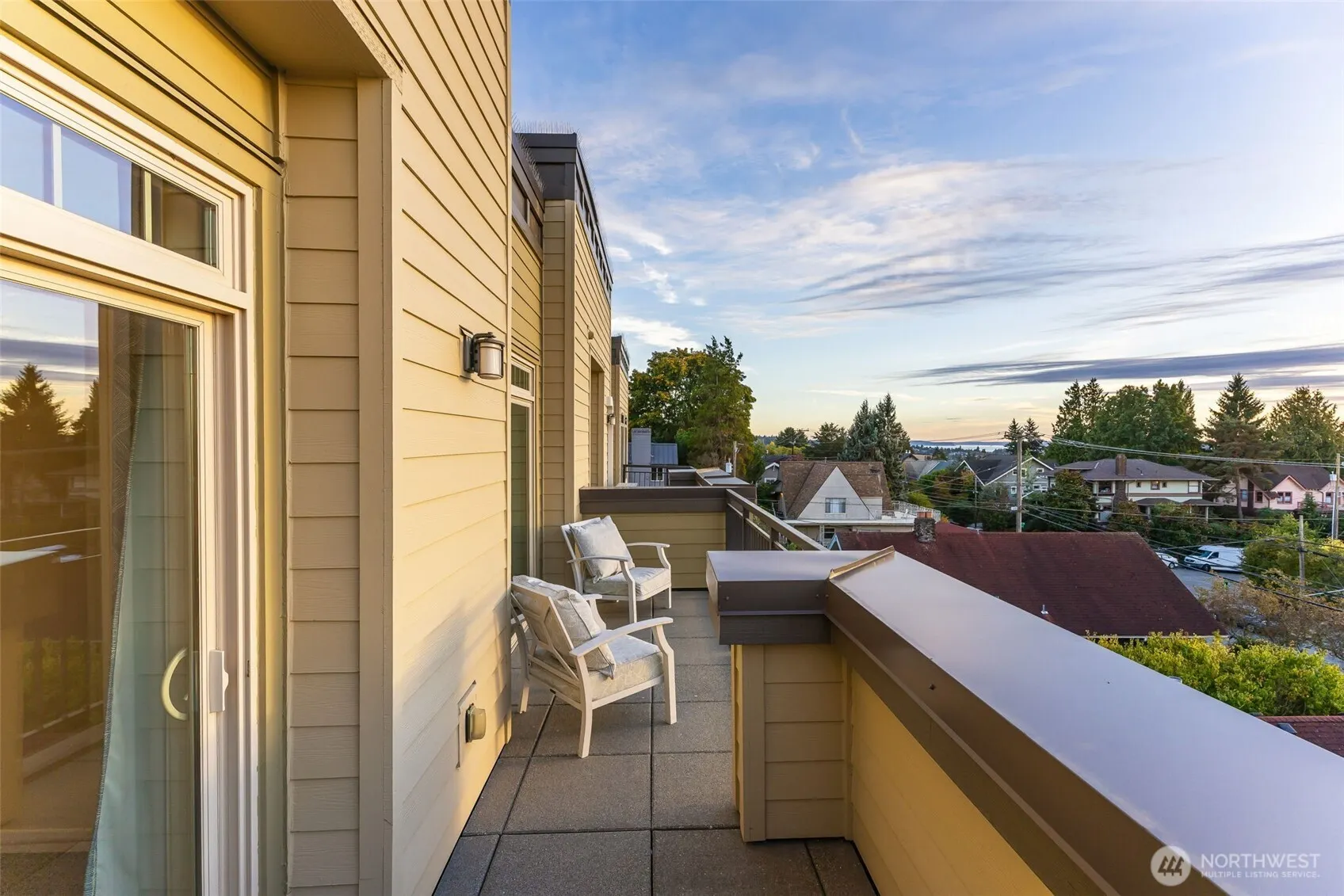 6015 Phinney Avenue N #402, Seattle, WA 98103
