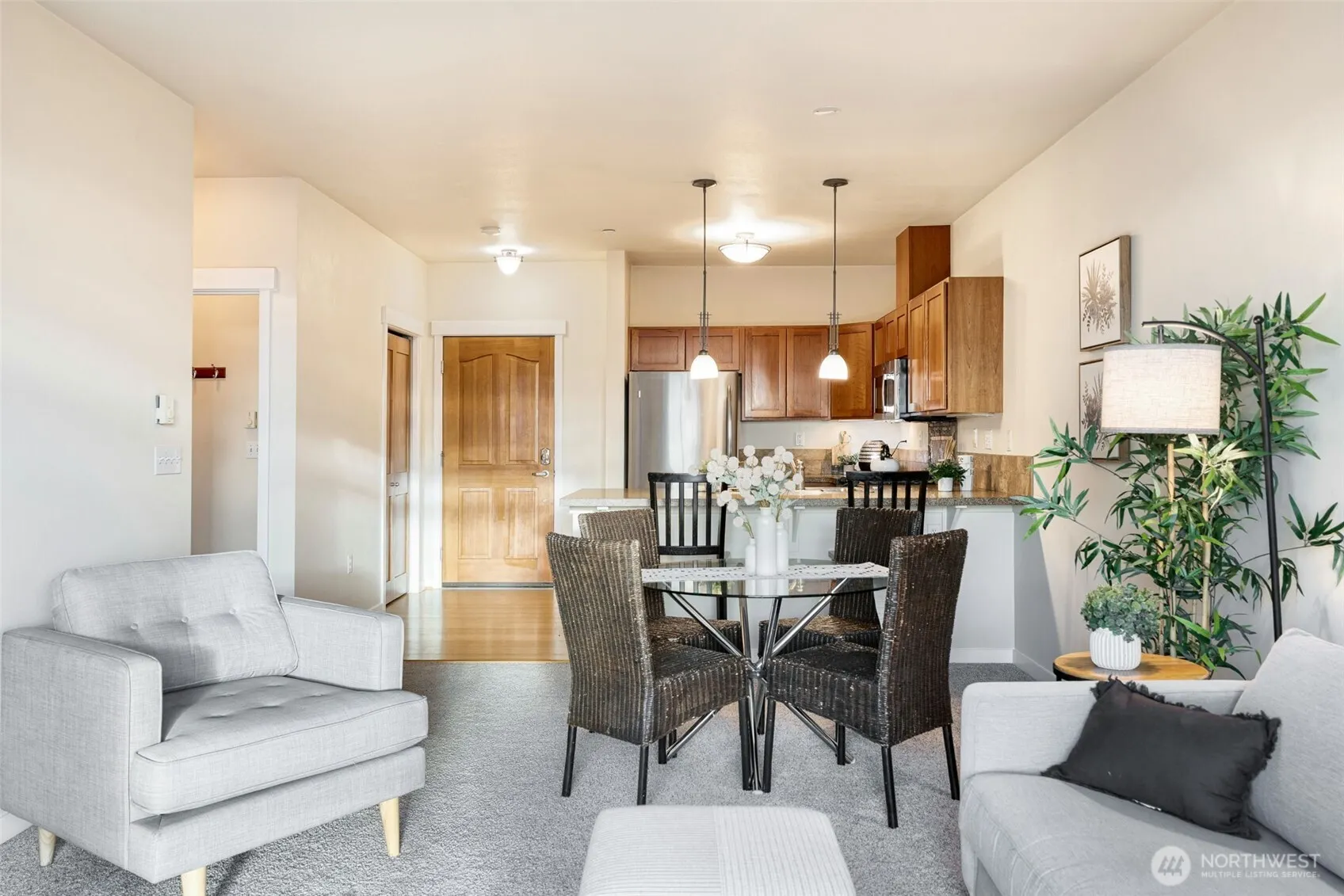 6015 Phinney Avenue N #402, Seattle, WA 98103