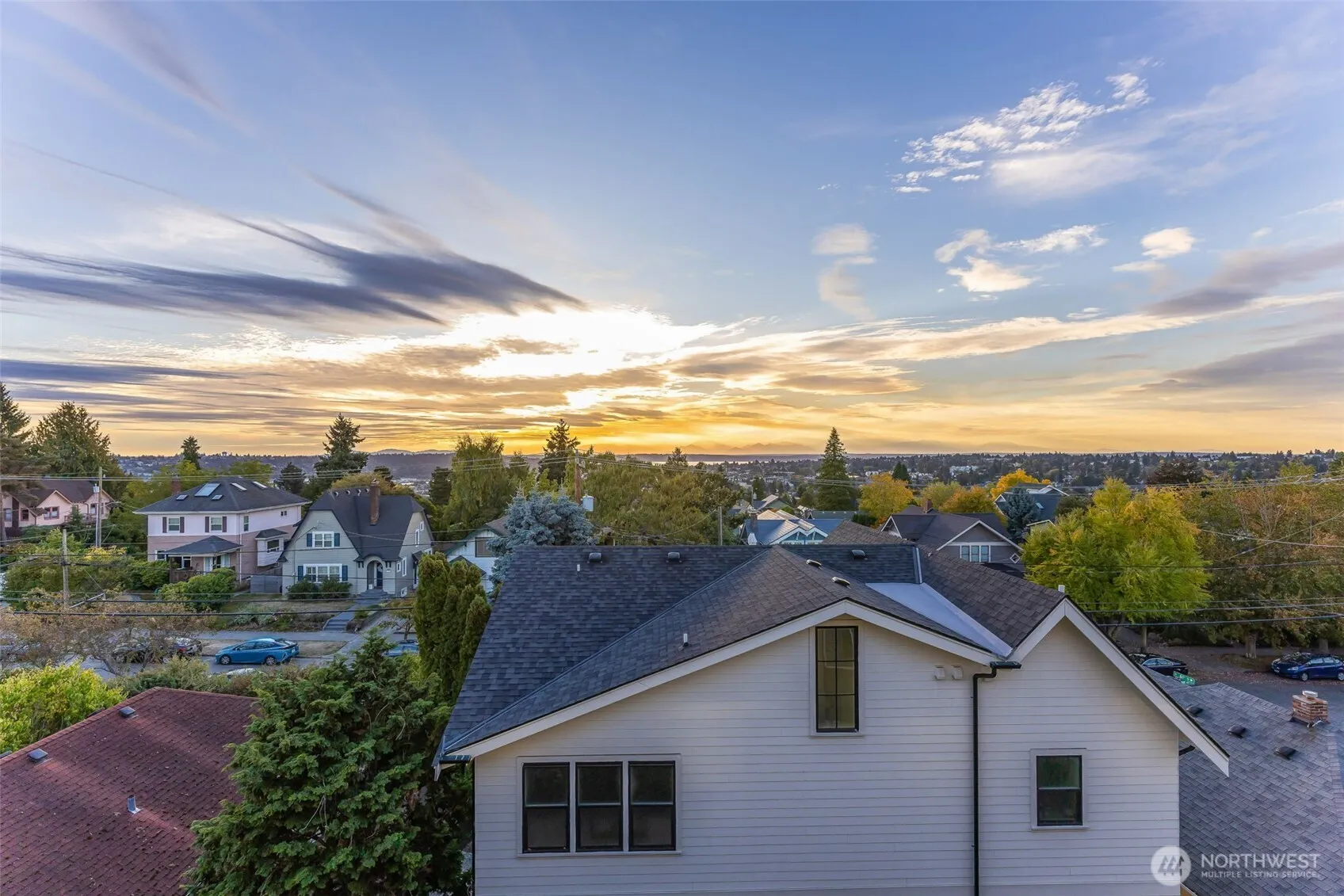 6015 Phinney Avenue N #402, Seattle, WA 98103