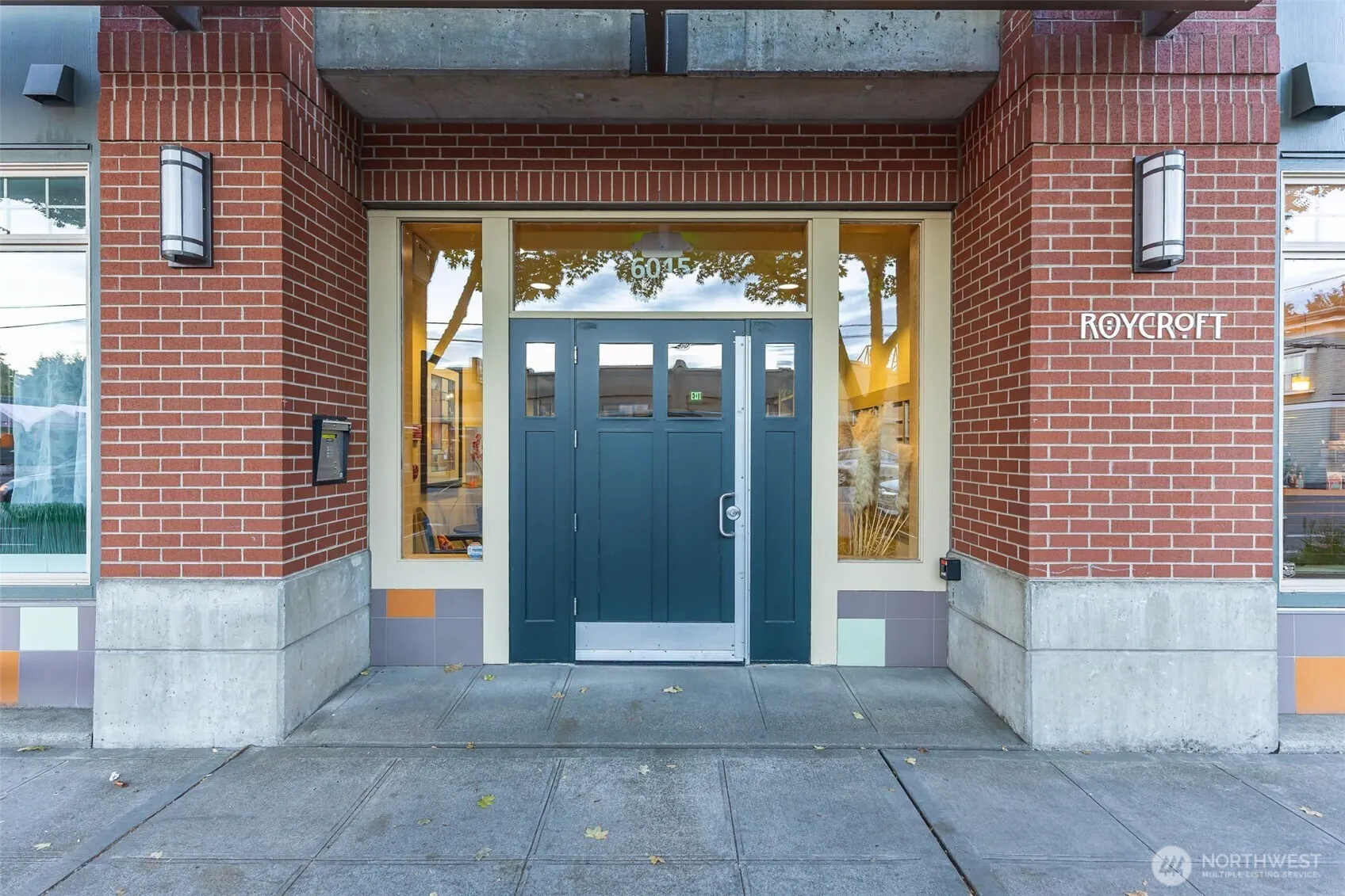6015 Phinney Avenue N #402, Seattle, WA 98103
