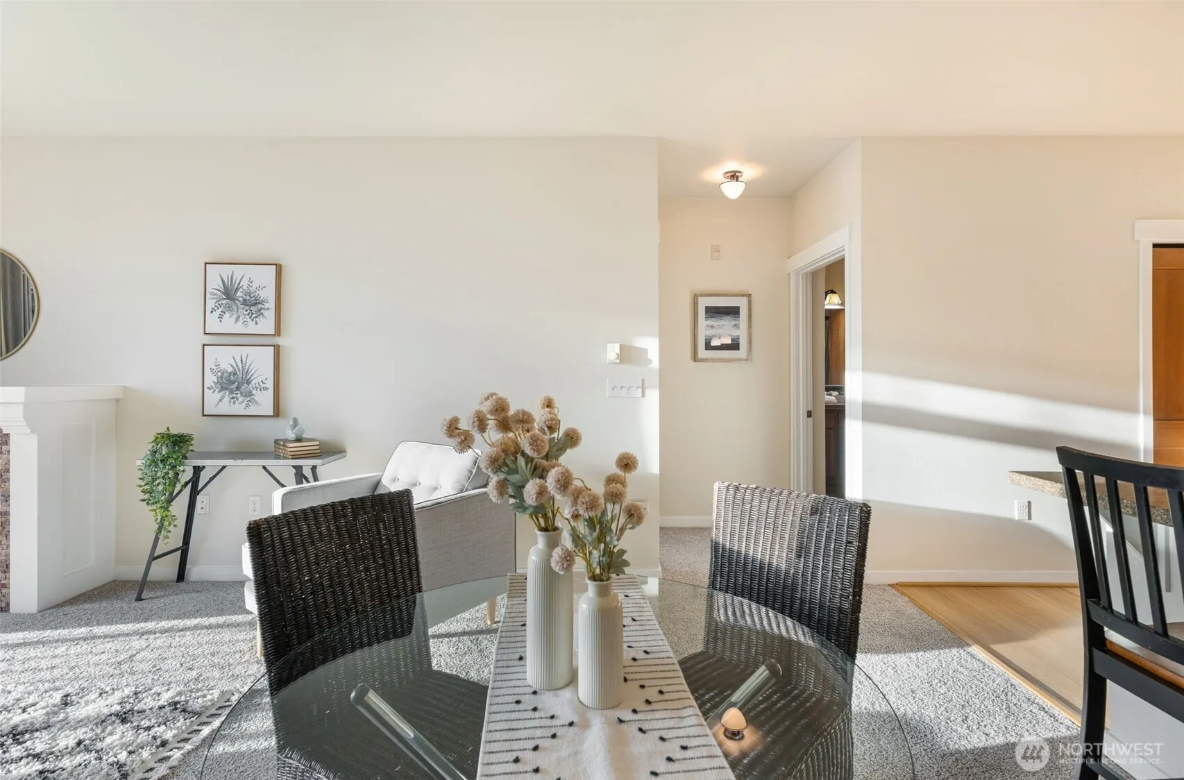 6015 Phinney Avenue N #402, Seattle, WA 98103