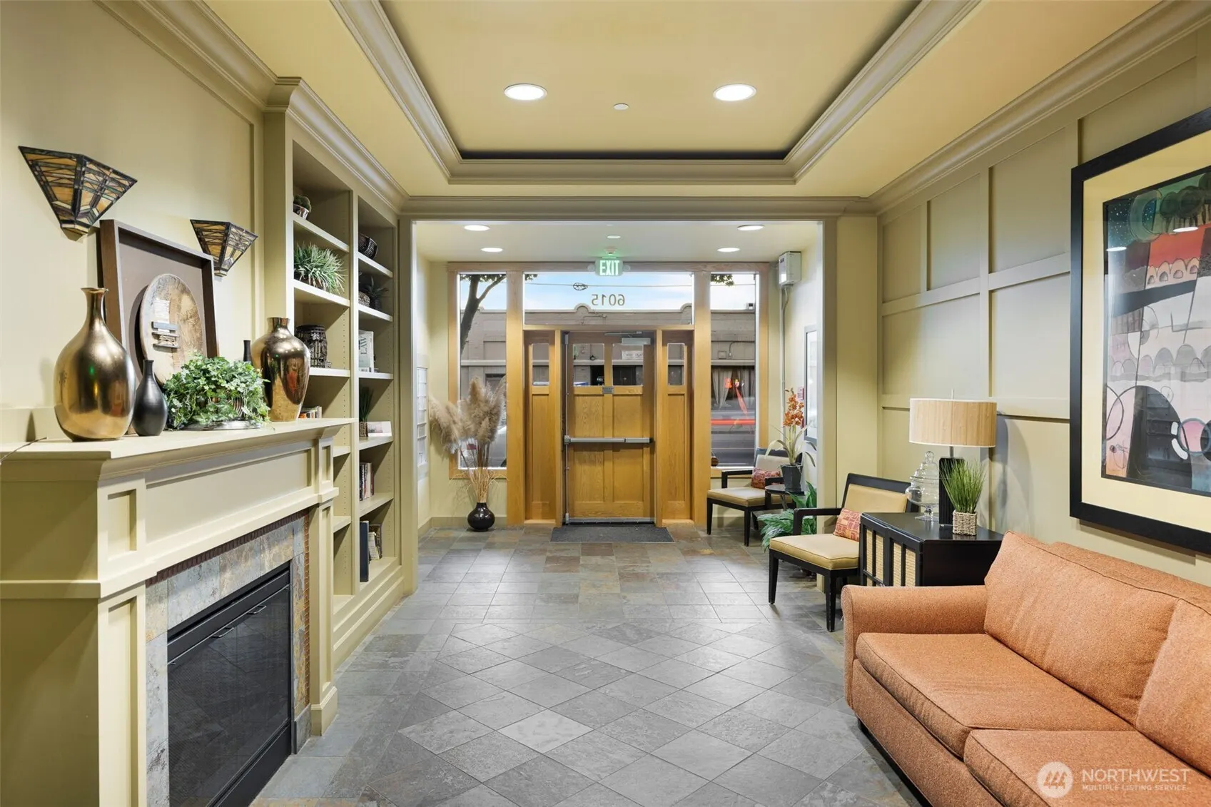 6015 Phinney Avenue N #402, Seattle, WA 98103