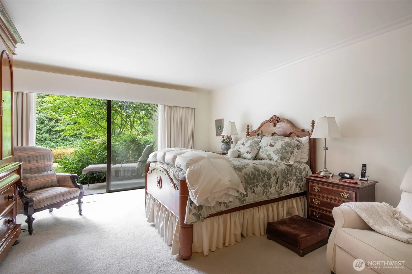 6562 Park Point Way NE #B106, Seattle, WA 98115