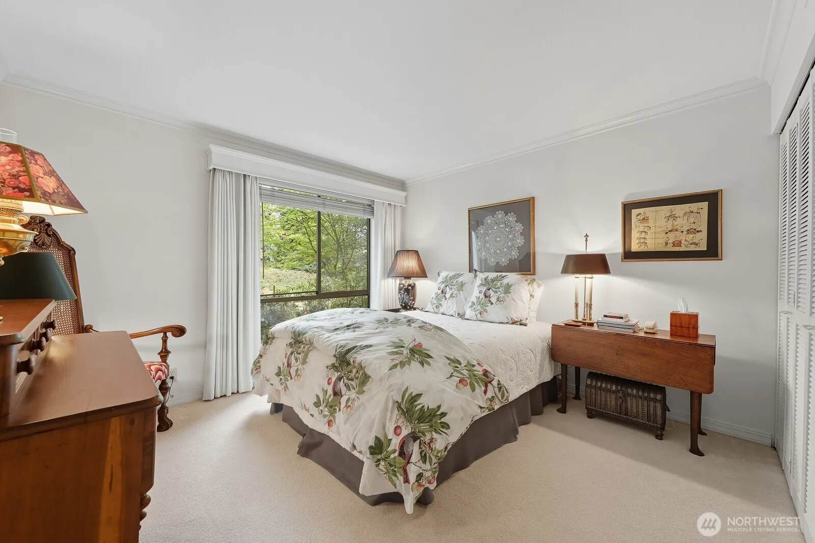 6562 Park Point Way NE #B106, Seattle, WA 98115