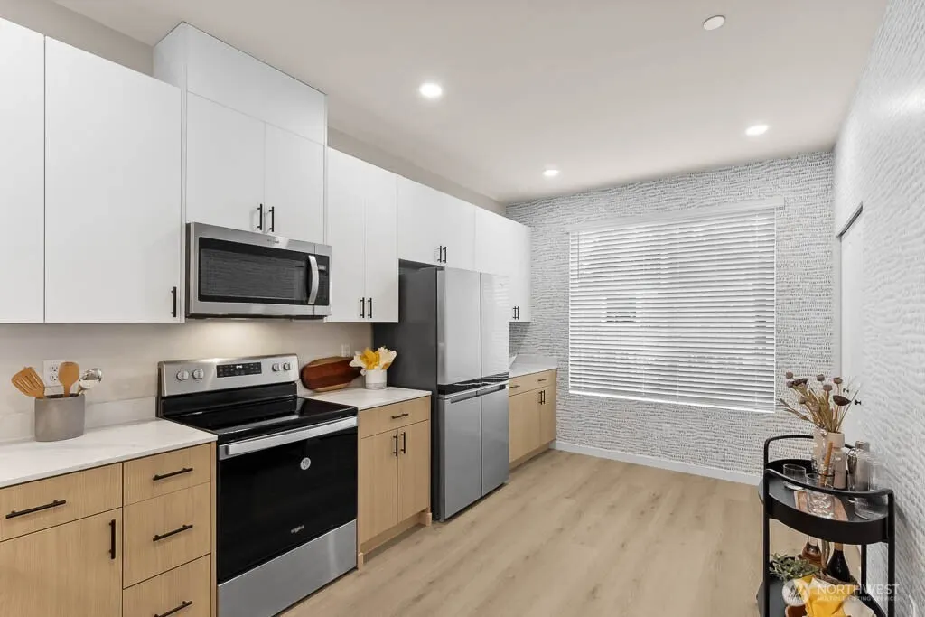 16111 36th Avenue W #F2, Lynnwood, WA 98087