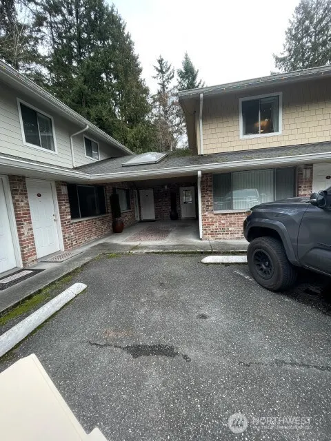 5701 200th Street SW #4, Lynnwood, WA 98036