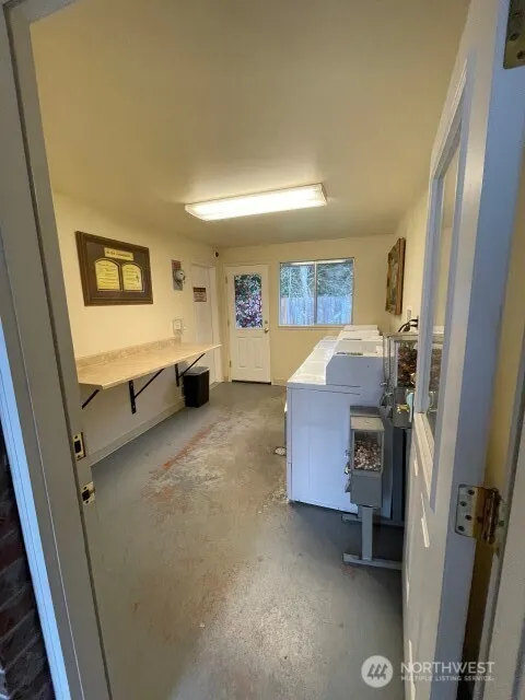 5701 200th Street SW #4, Lynnwood, WA 98036