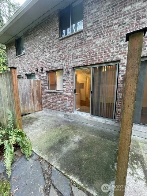 5701 200th Street SW #4, Lynnwood, WA 98036
