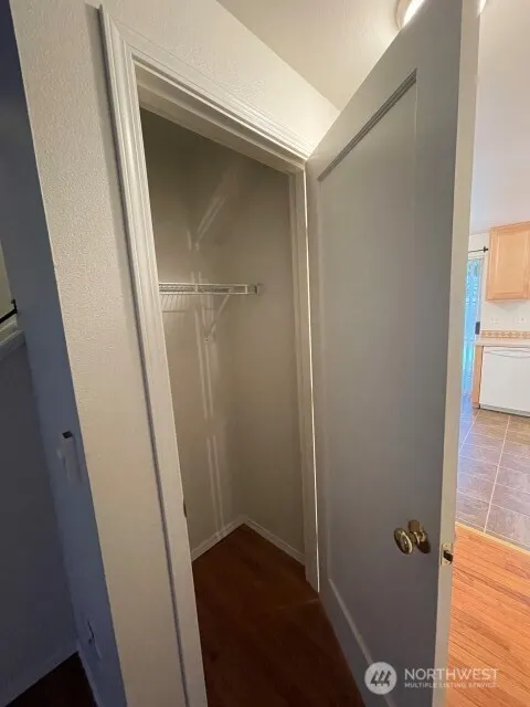5701 200th Street SW #4, Lynnwood, WA 98036