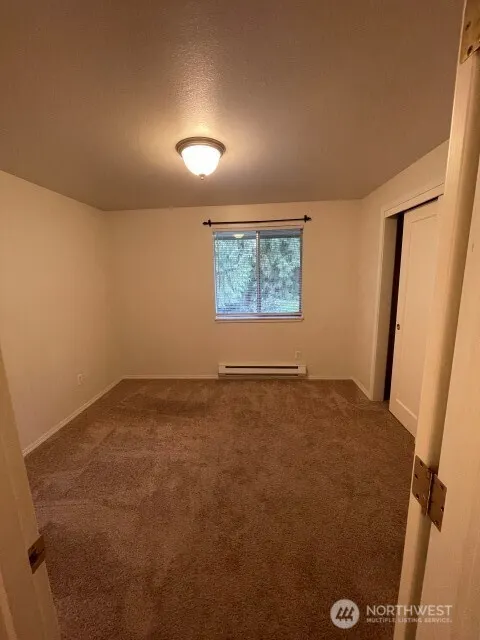 5701 200th Street SW #4, Lynnwood, WA 98036