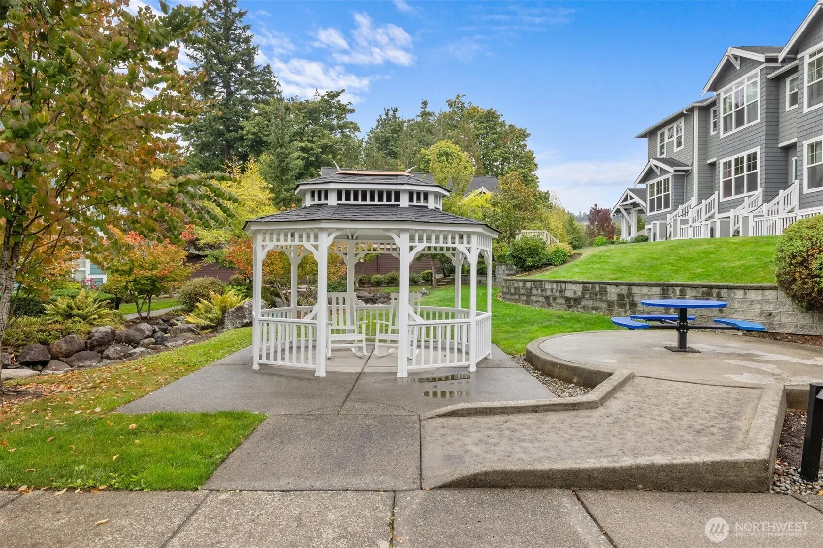 1950 18TH Avenue NE #50A, Issaquah, WA 98029