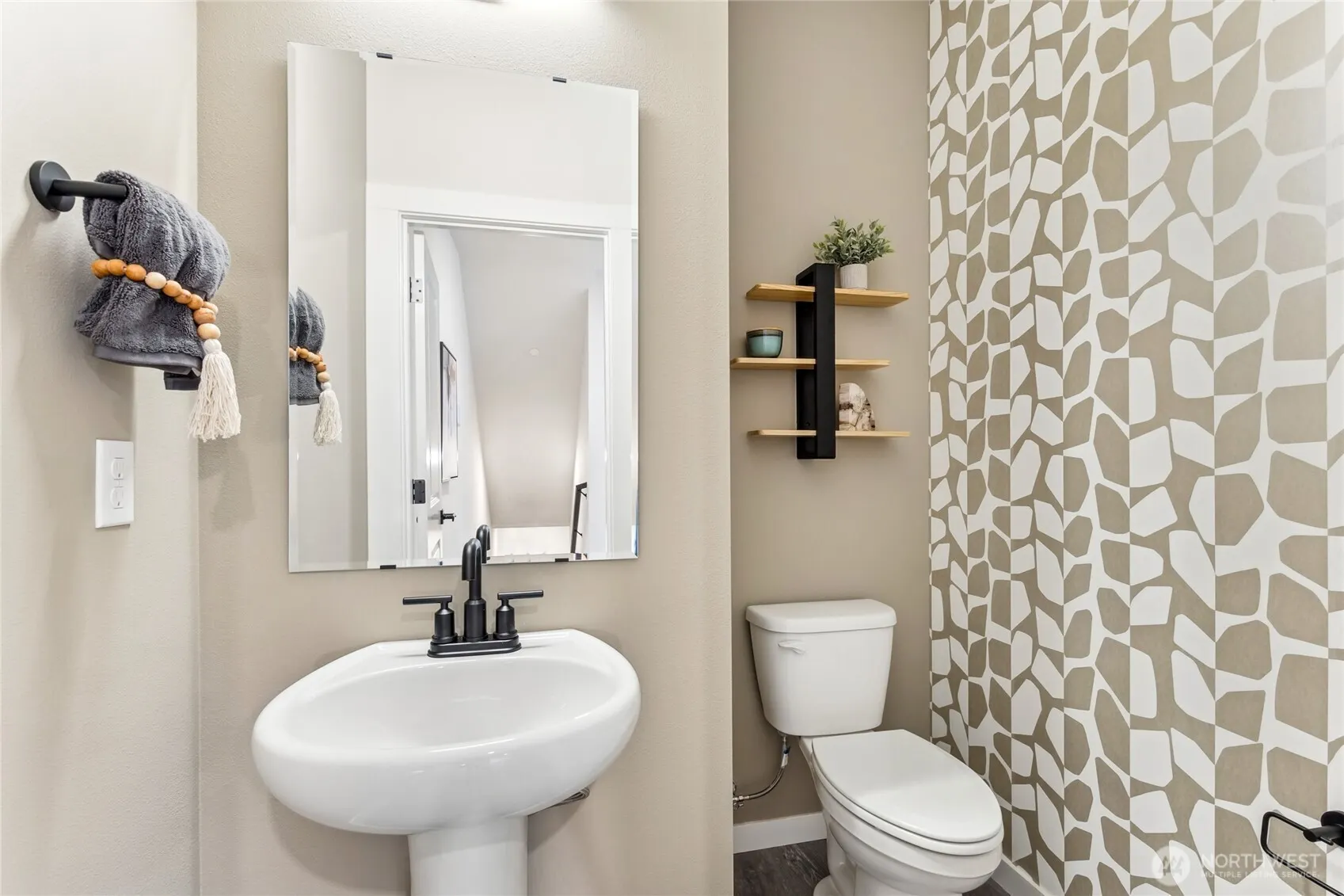 16111 36th Avenue W #F1, Lynnwood, WA 98087