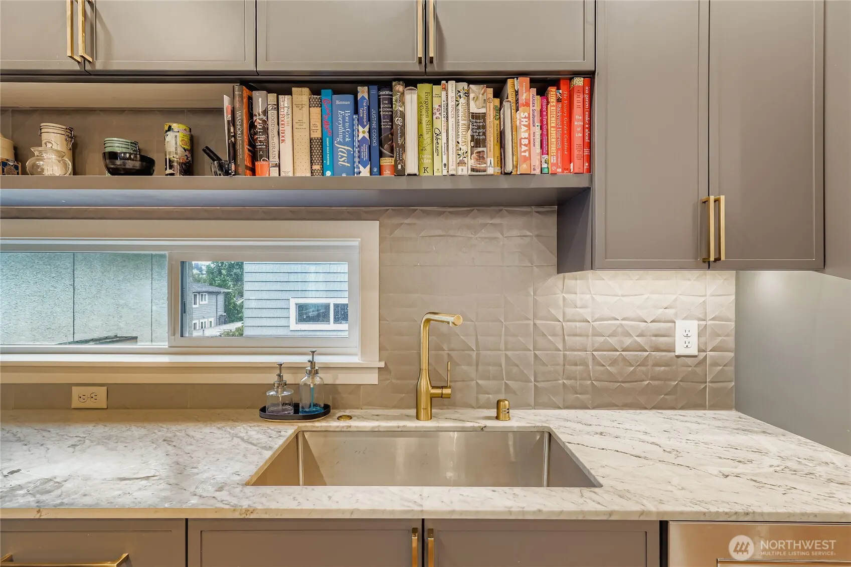 3649 Francis Avenue N #A, Seattle, WA 98103