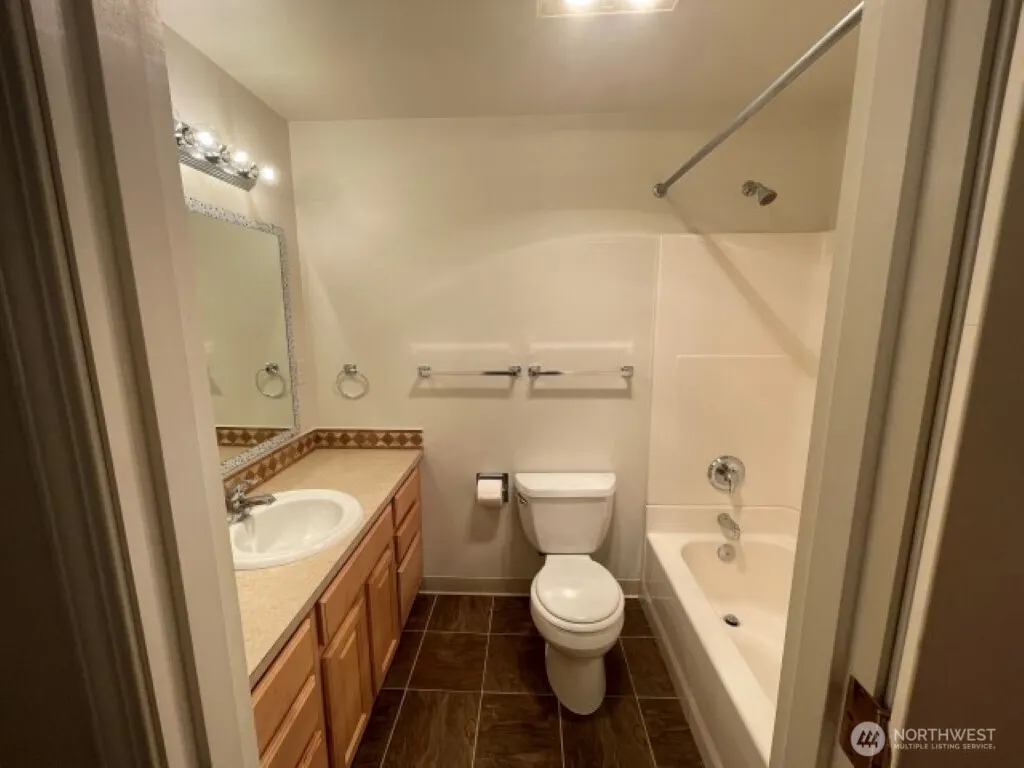 5701 200th Street SW #10, Lynnwood, WA 98036